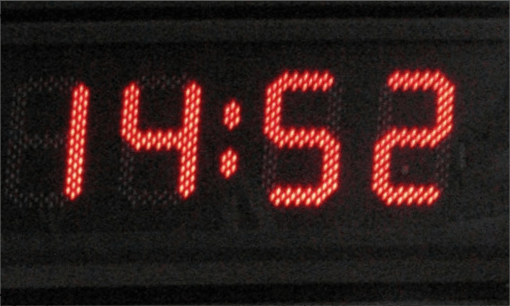 RF synchronised clock